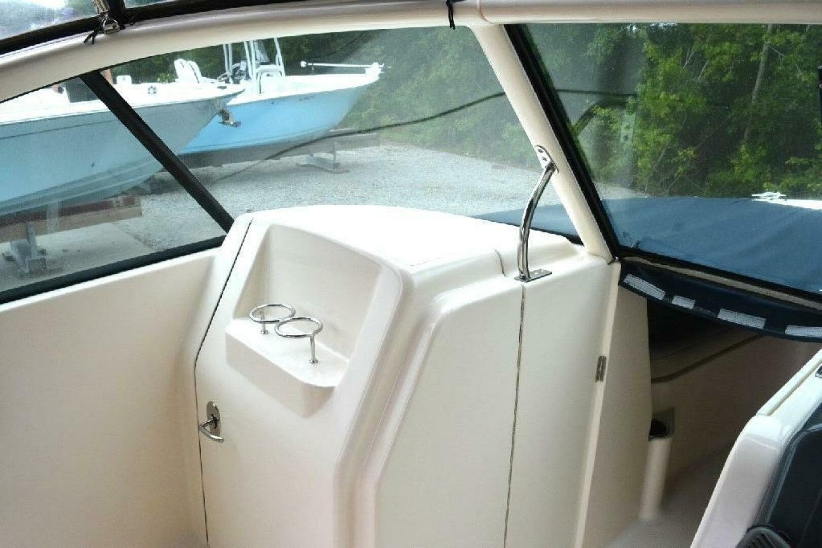 2011 Pursuit DC 265 Dual Console