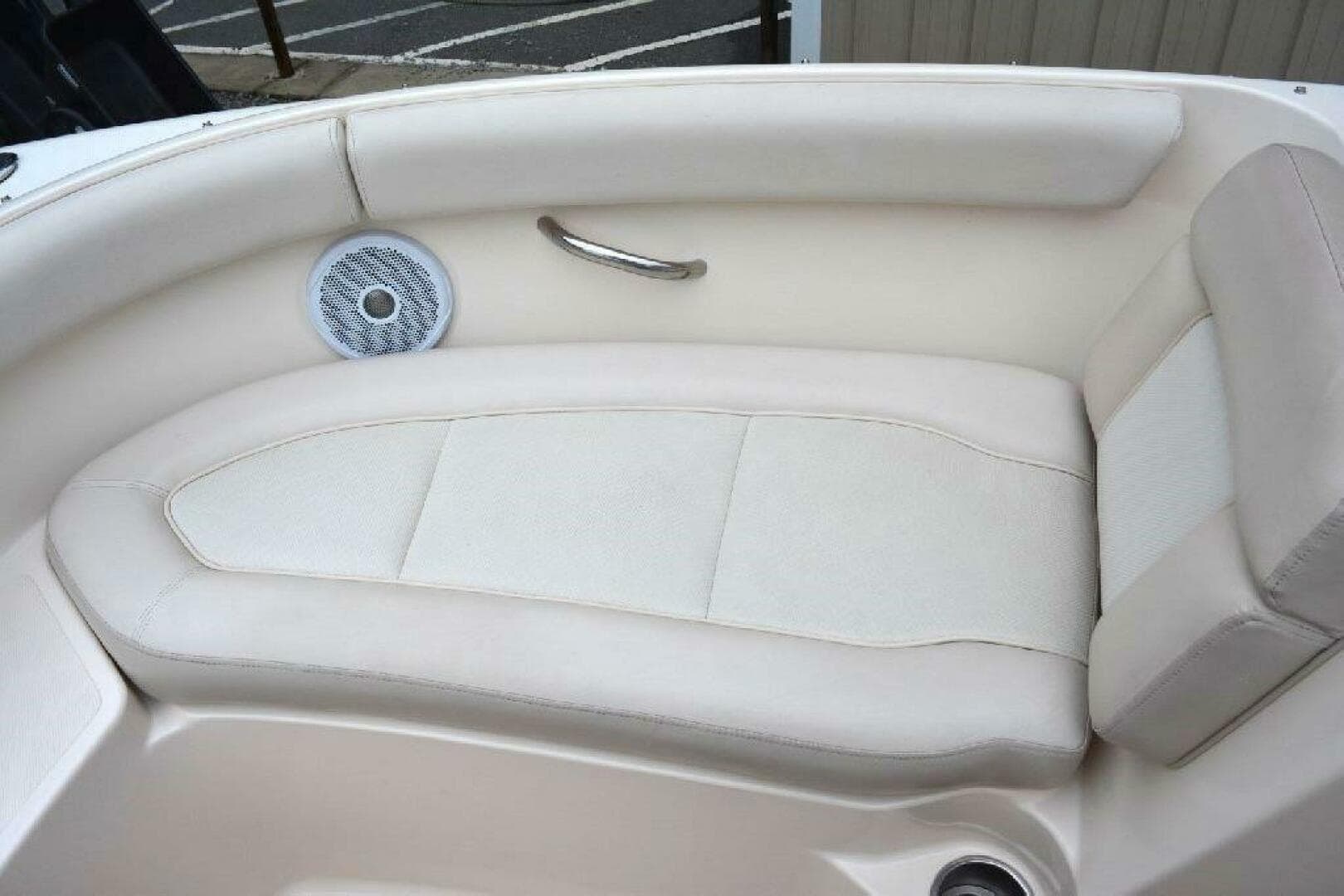 2011 Pursuit DC 265 Dual Console