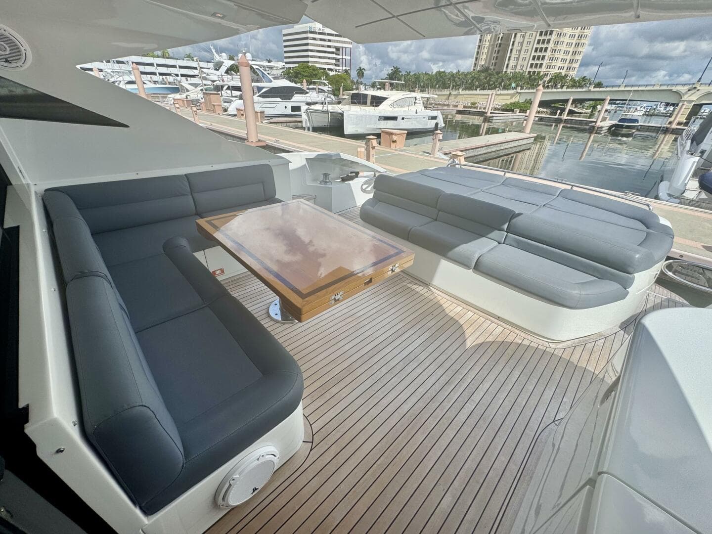 Pershing 72 Uptown Girl- Cockpit