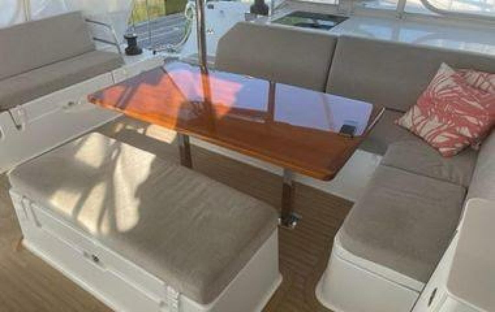 2020 Fountaine Pajot Saona 47