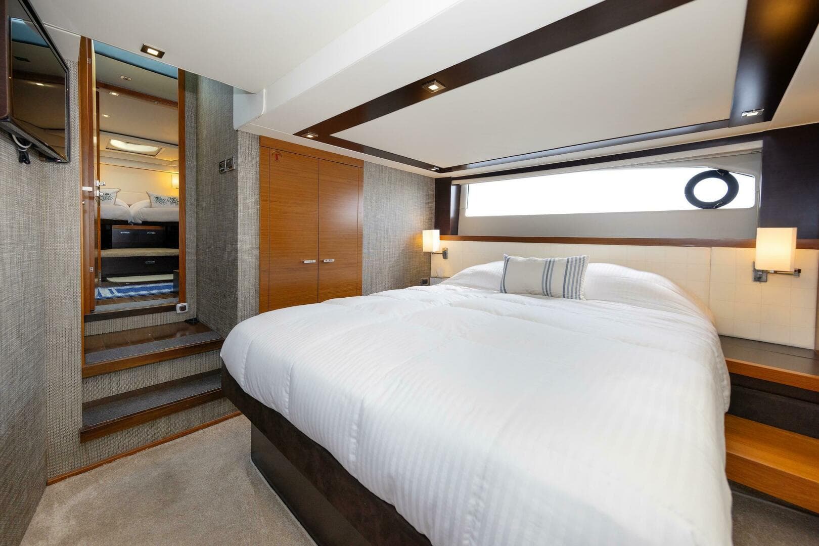 2014 Tiara Yachts 5000 Express