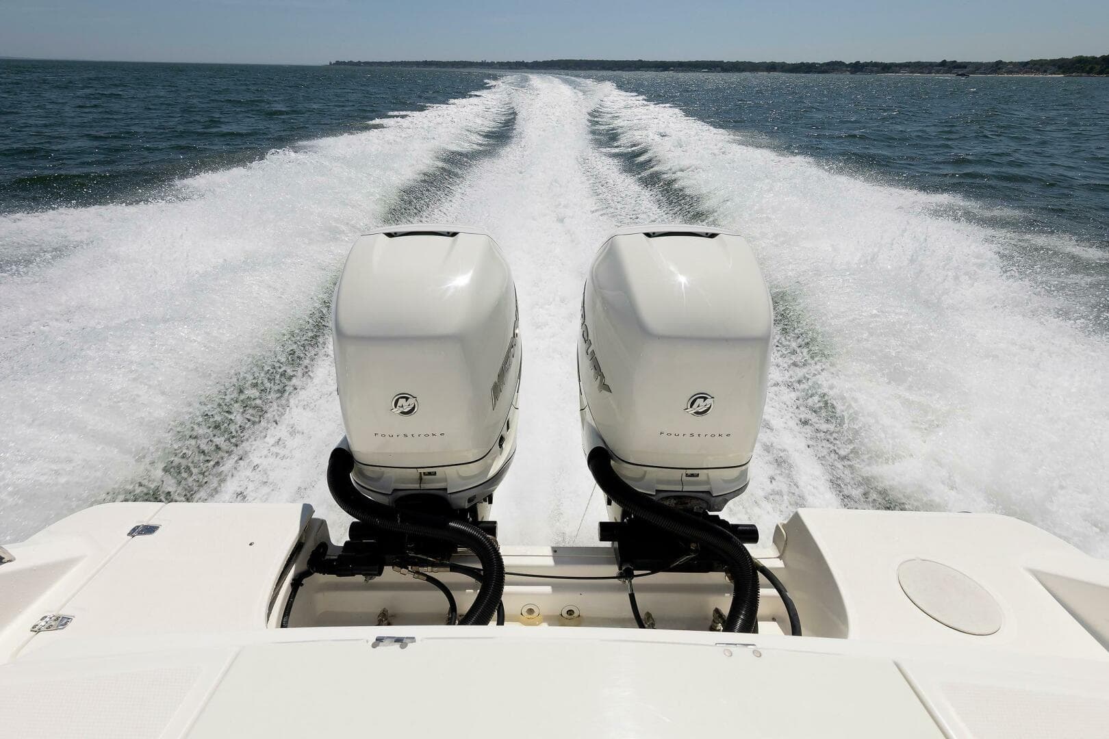 2016 Boston Whaler 330 Outrage