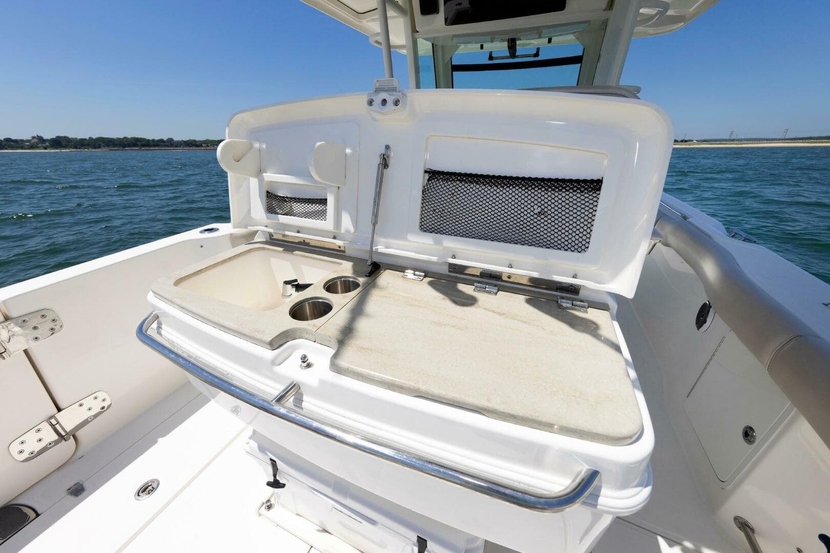 2016 Boston Whaler 330 Outrage