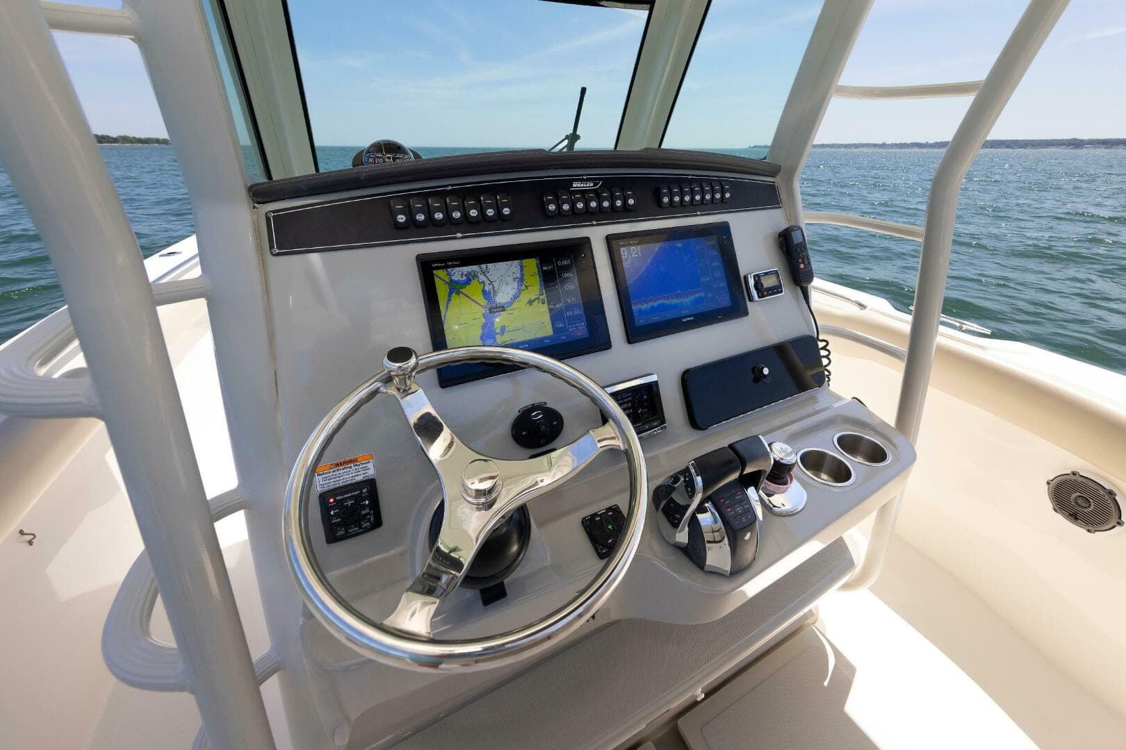 2016 Boston Whaler 330 Outrage