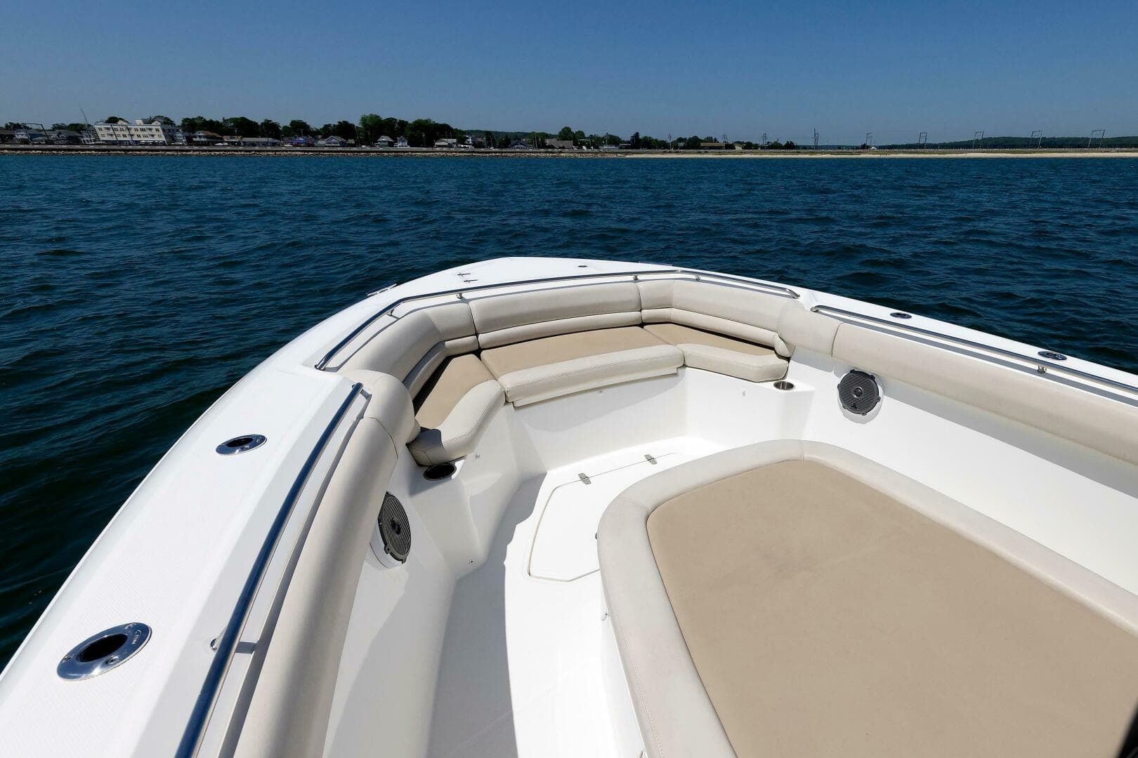 2016 Boston Whaler 330 Outrage