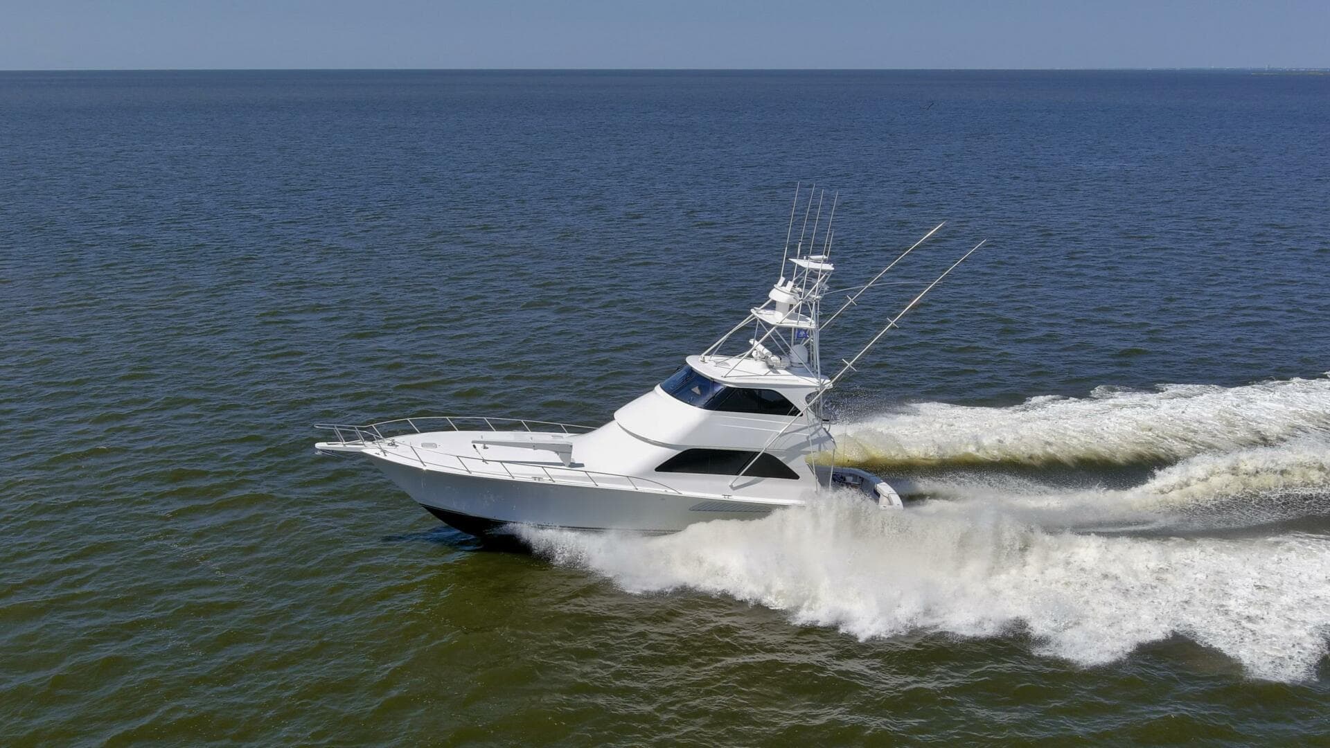 2007 64 Viking Enclosed Bridge Reel Blues Exterior (6)