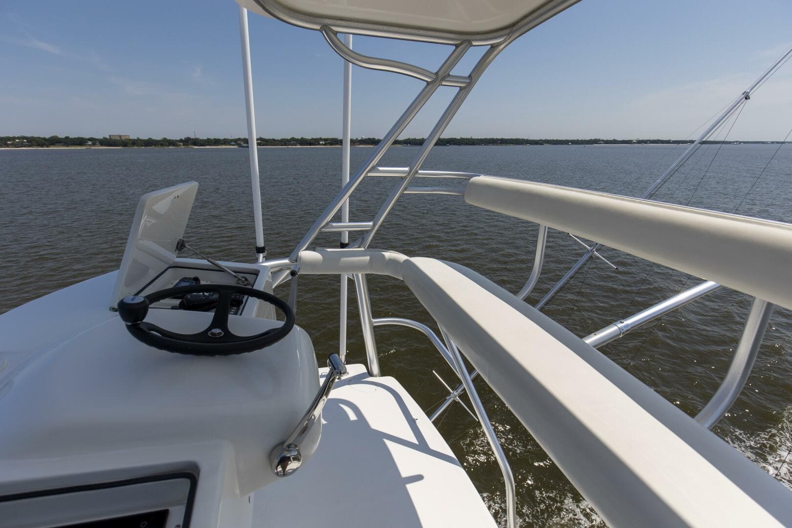 2007 64 Viking Enclosed Bridge Reel Blues Tower Controls (2)