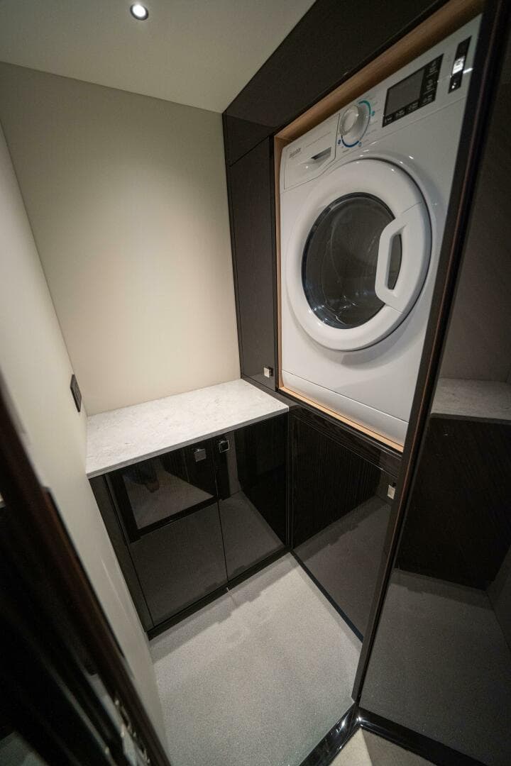 2026 Sunseeker 55 Predator