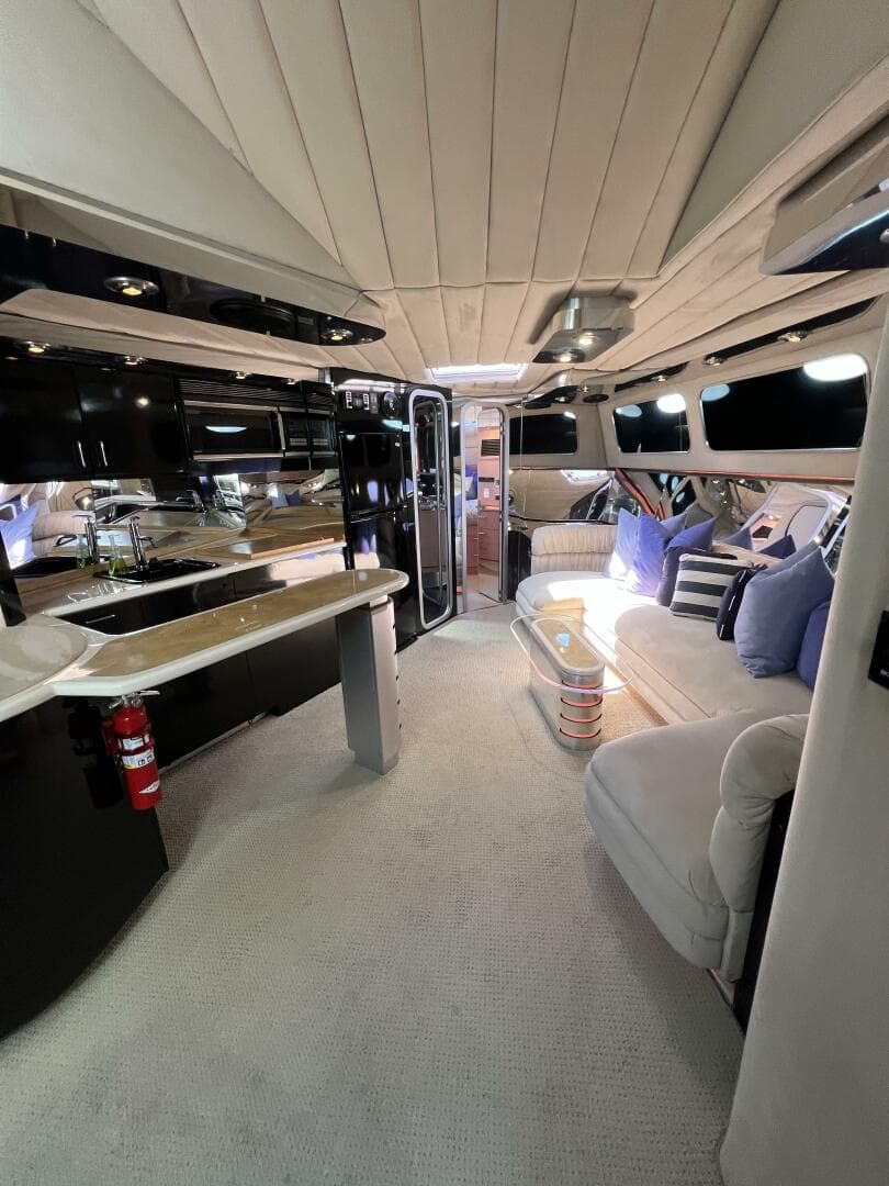 1990 Tempest 60 Express - FANTOM