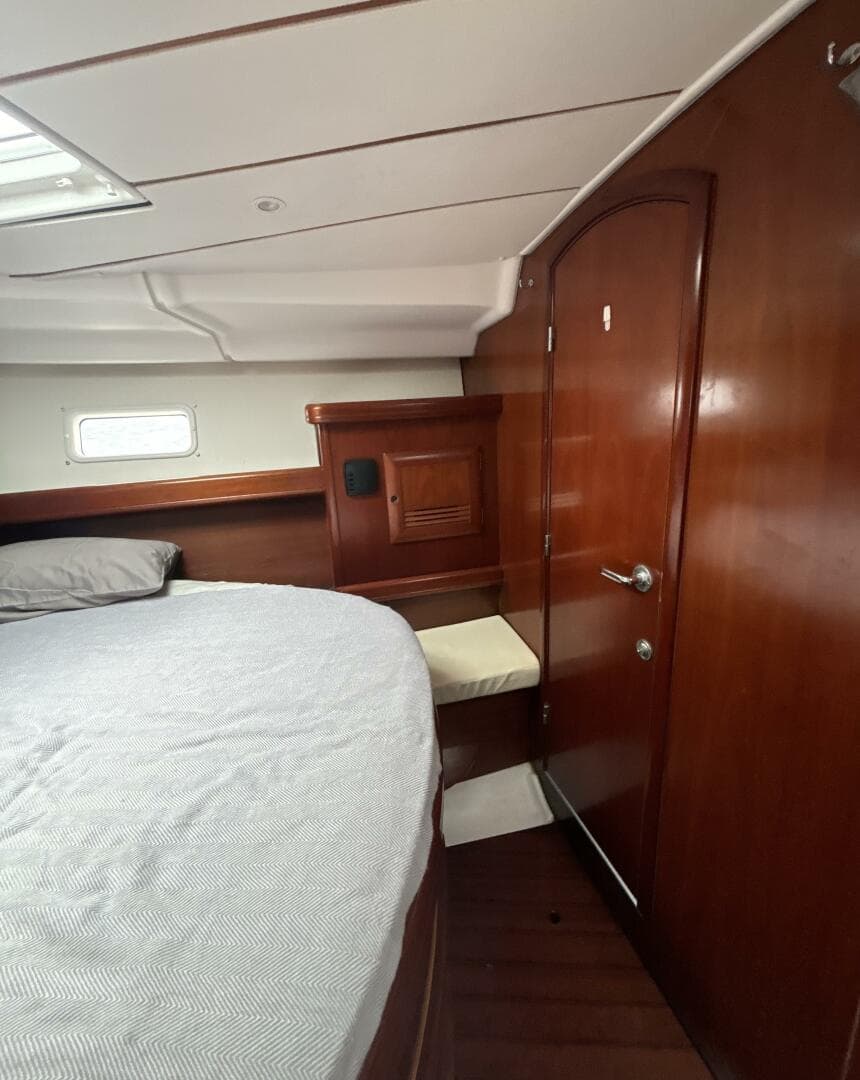 2004 Beneteau 423