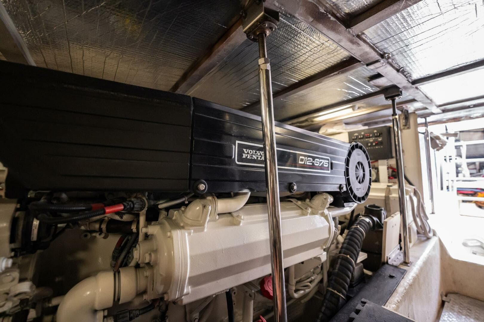 2005 Carver 56 Voyager