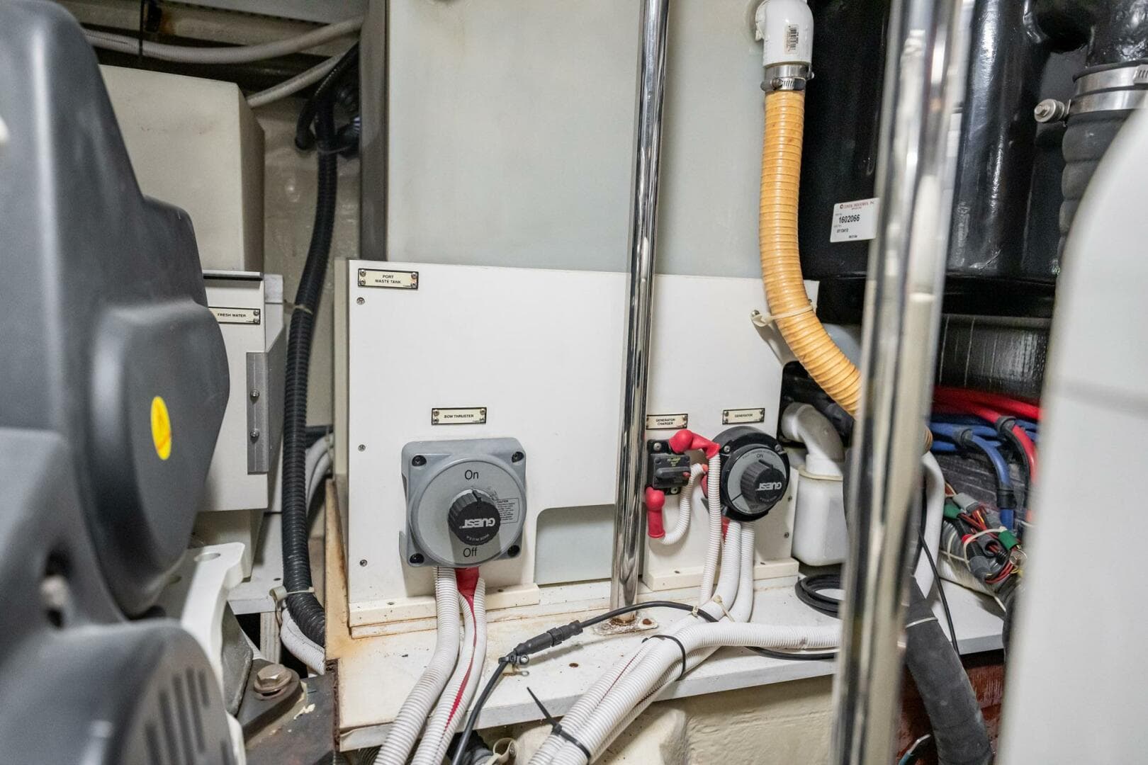 2005 Carver 56 Voyager