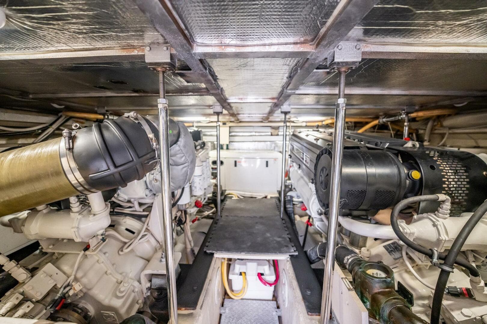 2005 Carver 56 Voyager