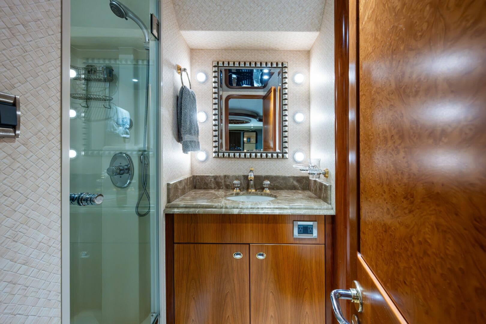 WESTPORT 112 LILA CUY