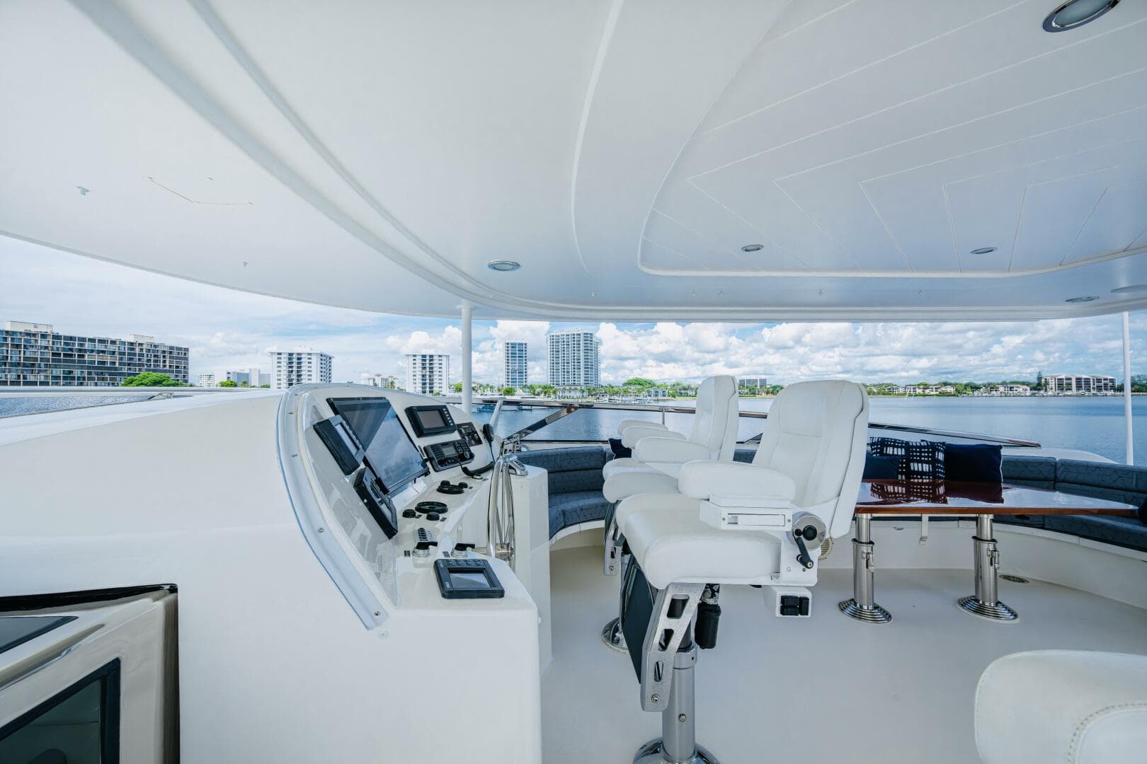 WESTPORT 112 LILA CUY