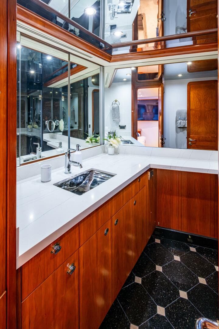 WESTPORT 112 LILA CUY