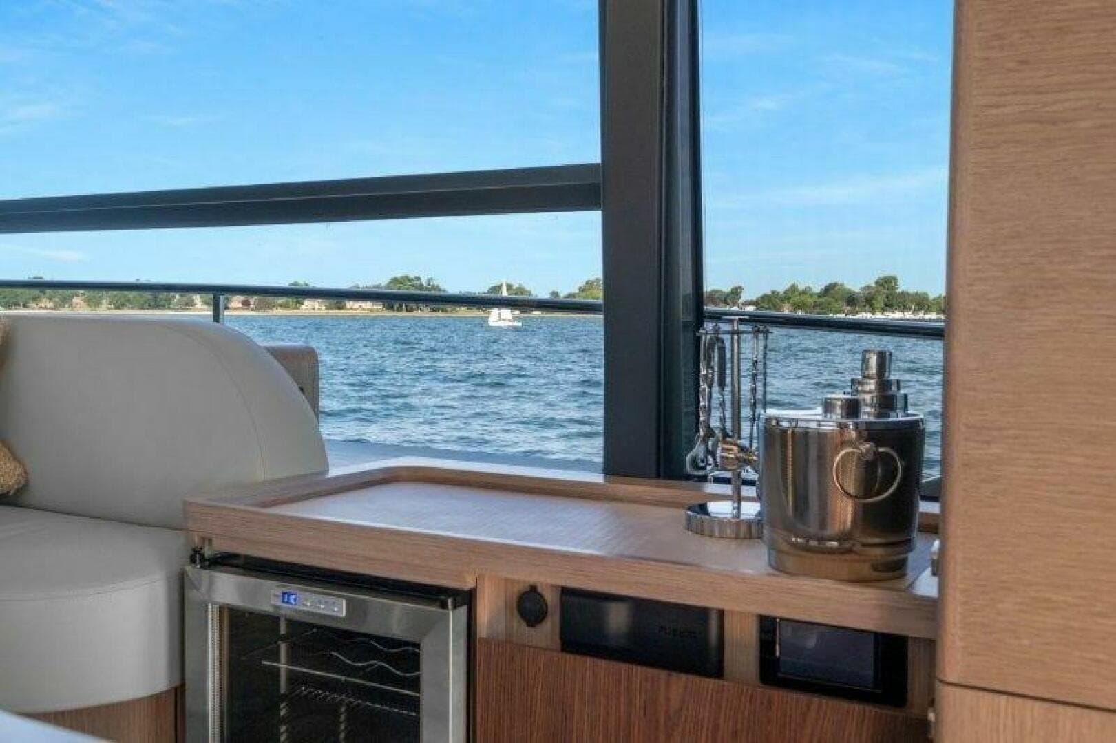 2026 Absolute 48 Coupe