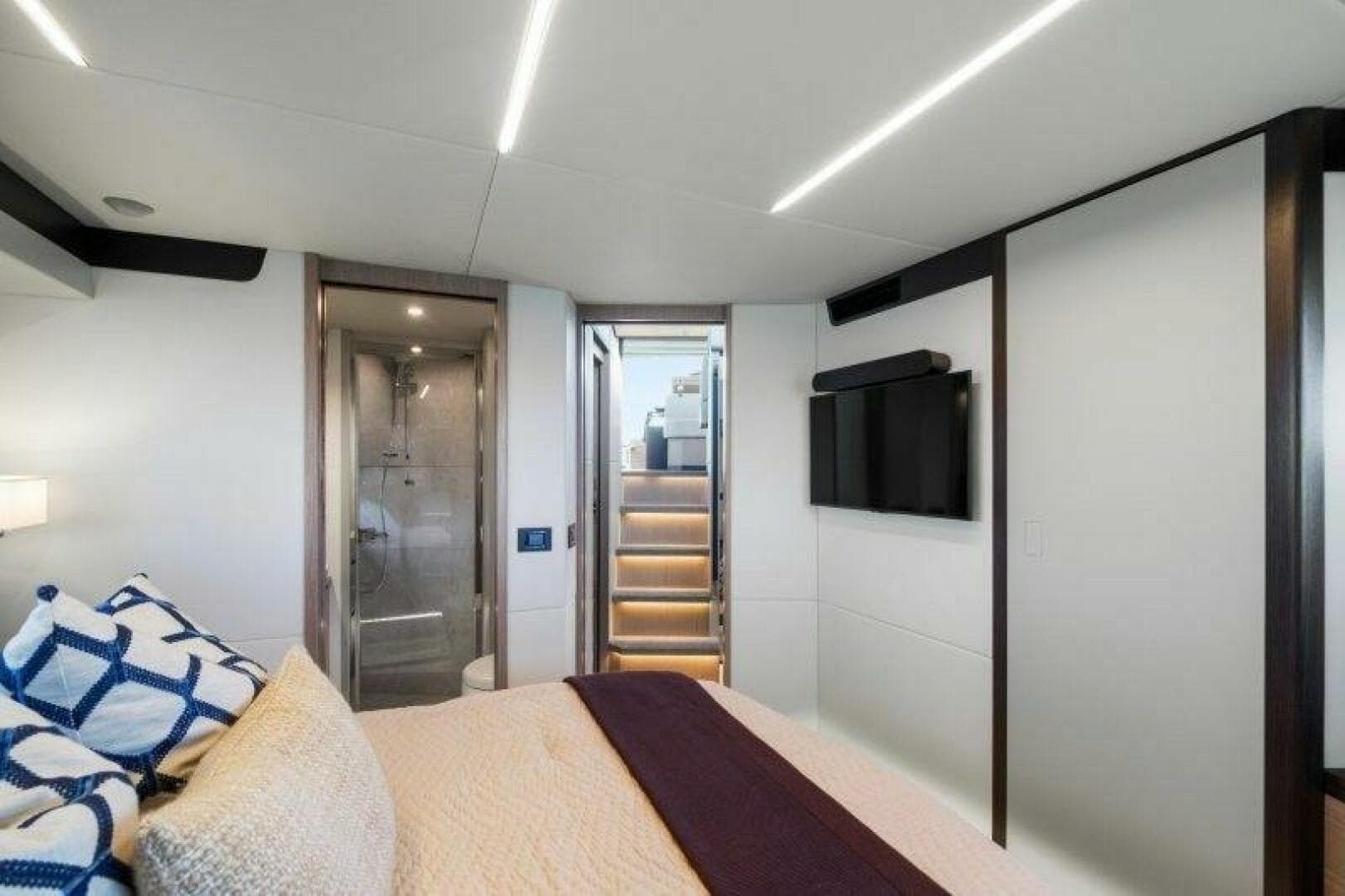 2026 Absolute 48 Coupe