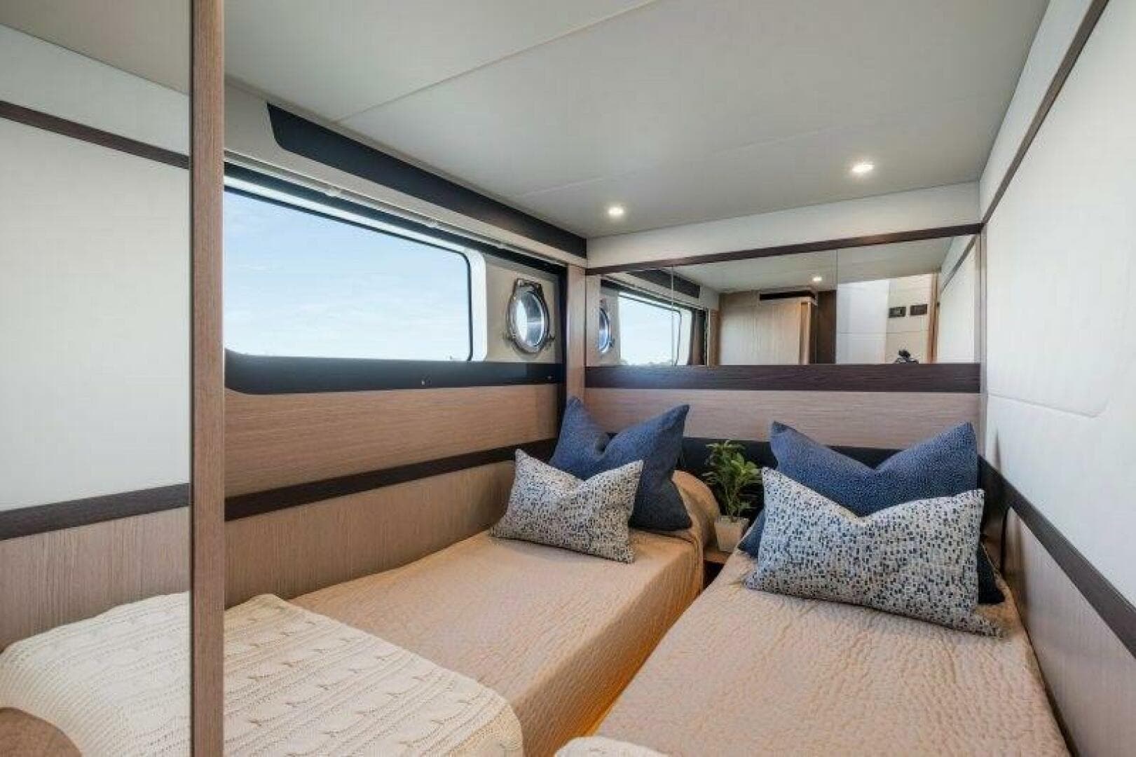 2026 Absolute 48 Coupe