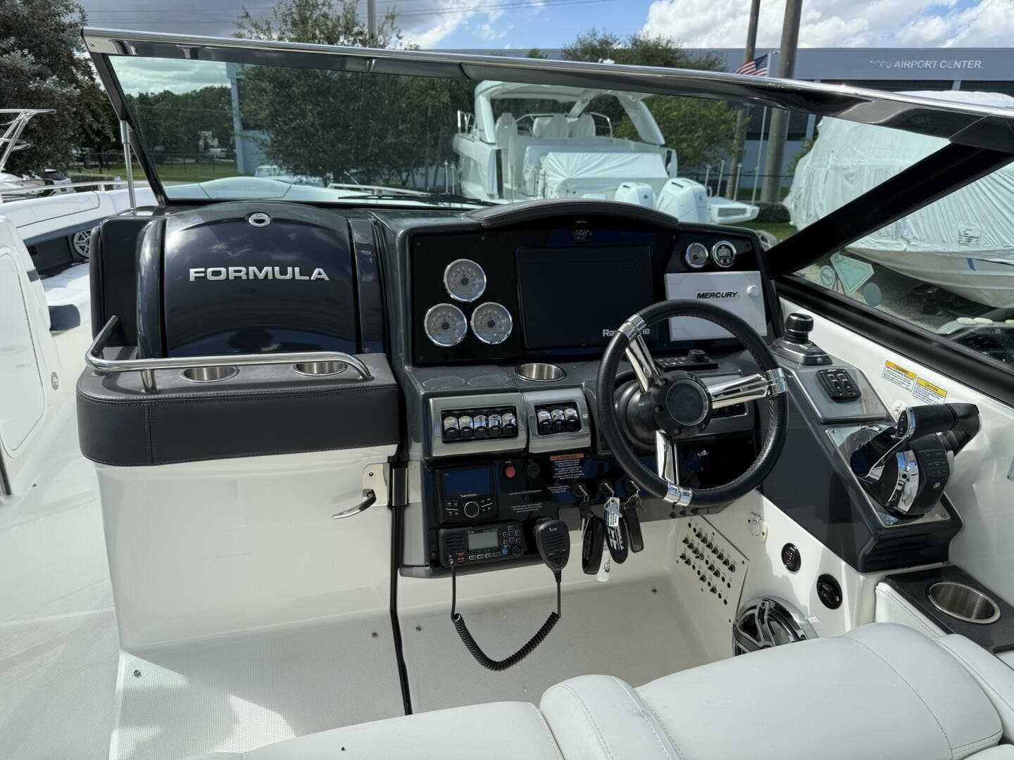 2021 Formula 350 Crossover Bowrider OB