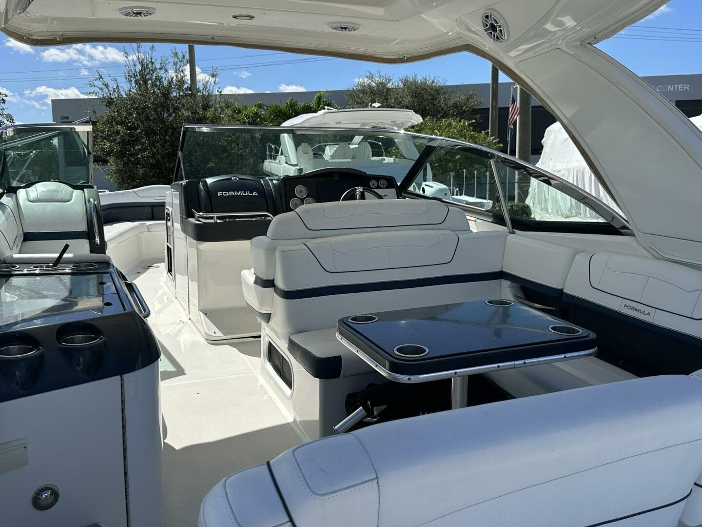 2021 Formula 350 Crossover Bowrider OB