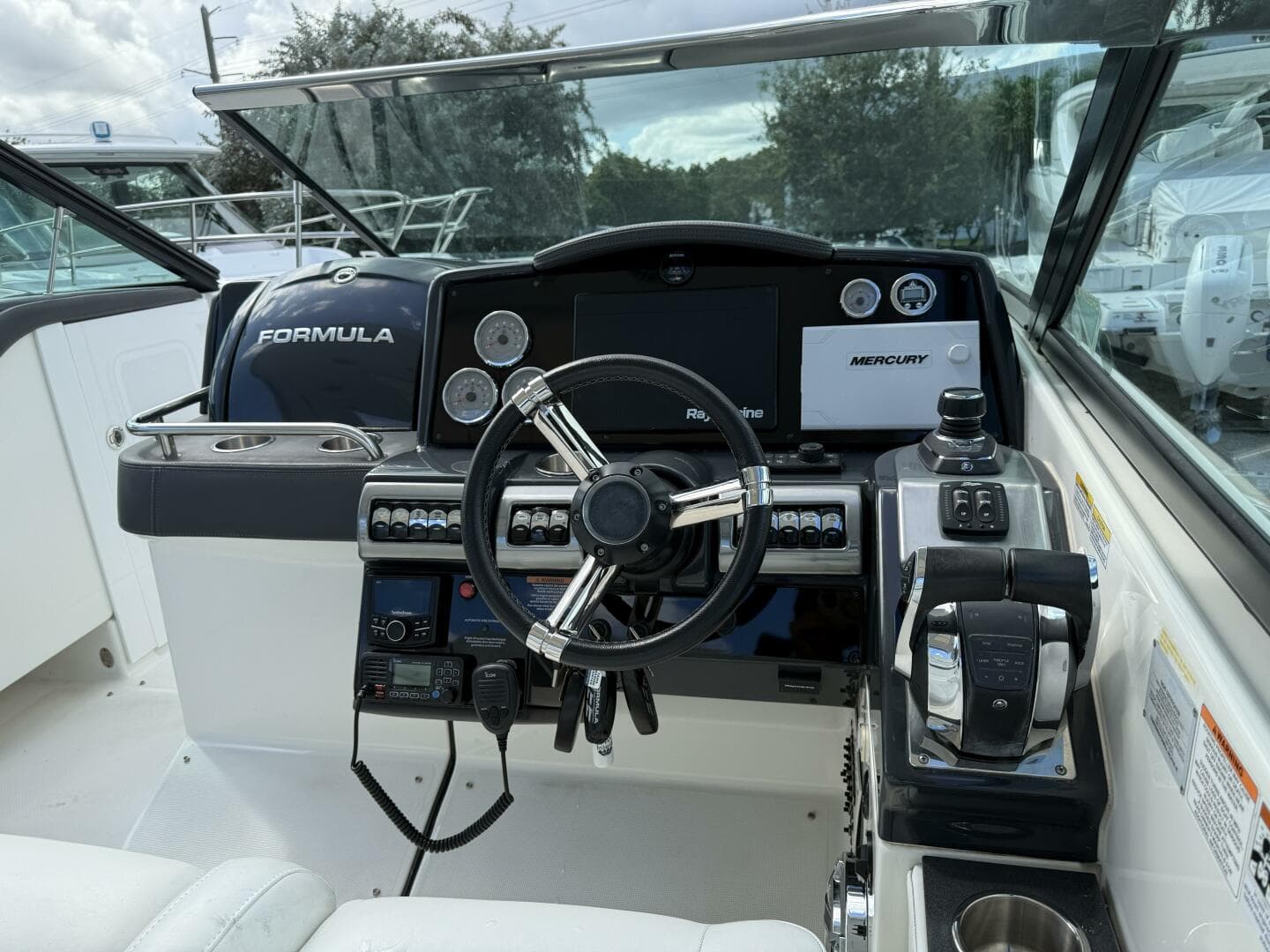 2021 Formula 350 Crossover Bowrider OB