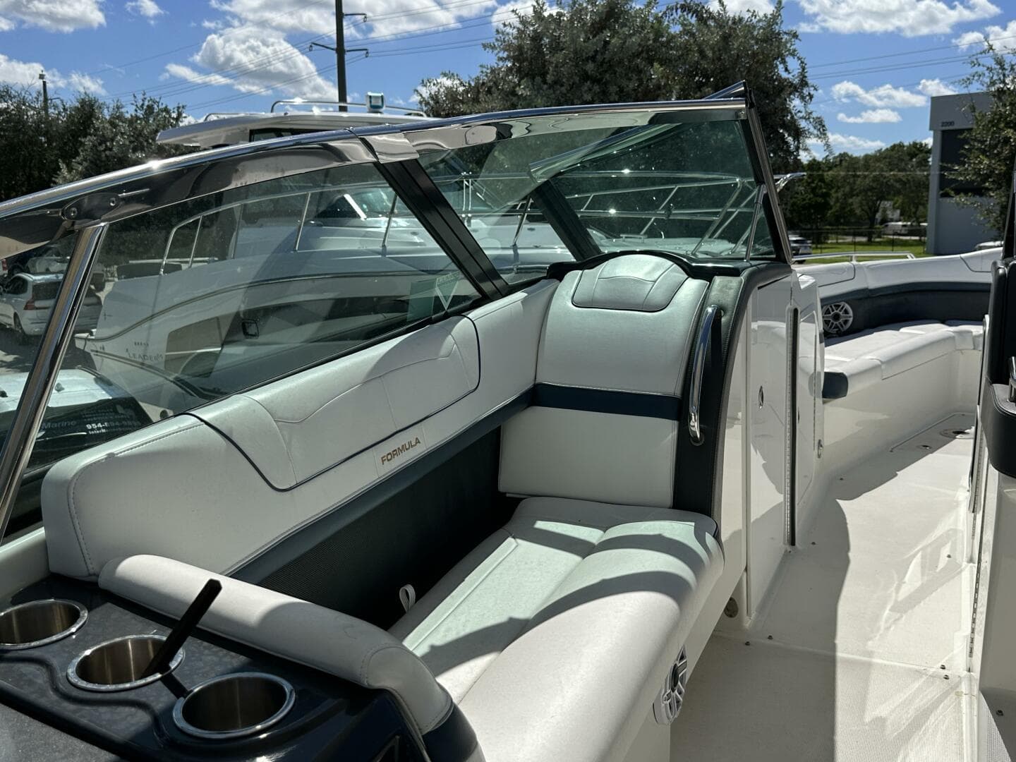 2021 Formula 350 Crossover Bowrider OB