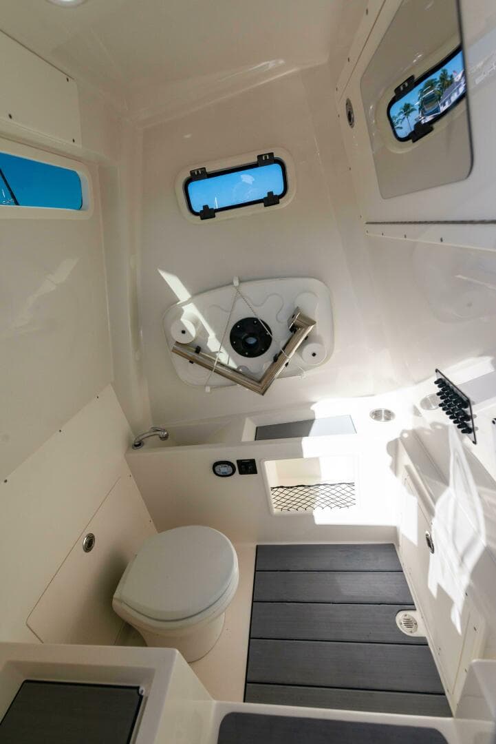 2025 Sailfish 312 Center Console