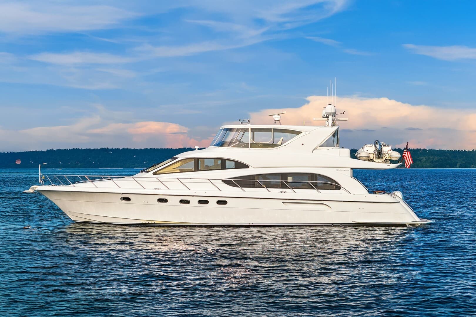 2001 Hatteras Cockpit Motoryacht