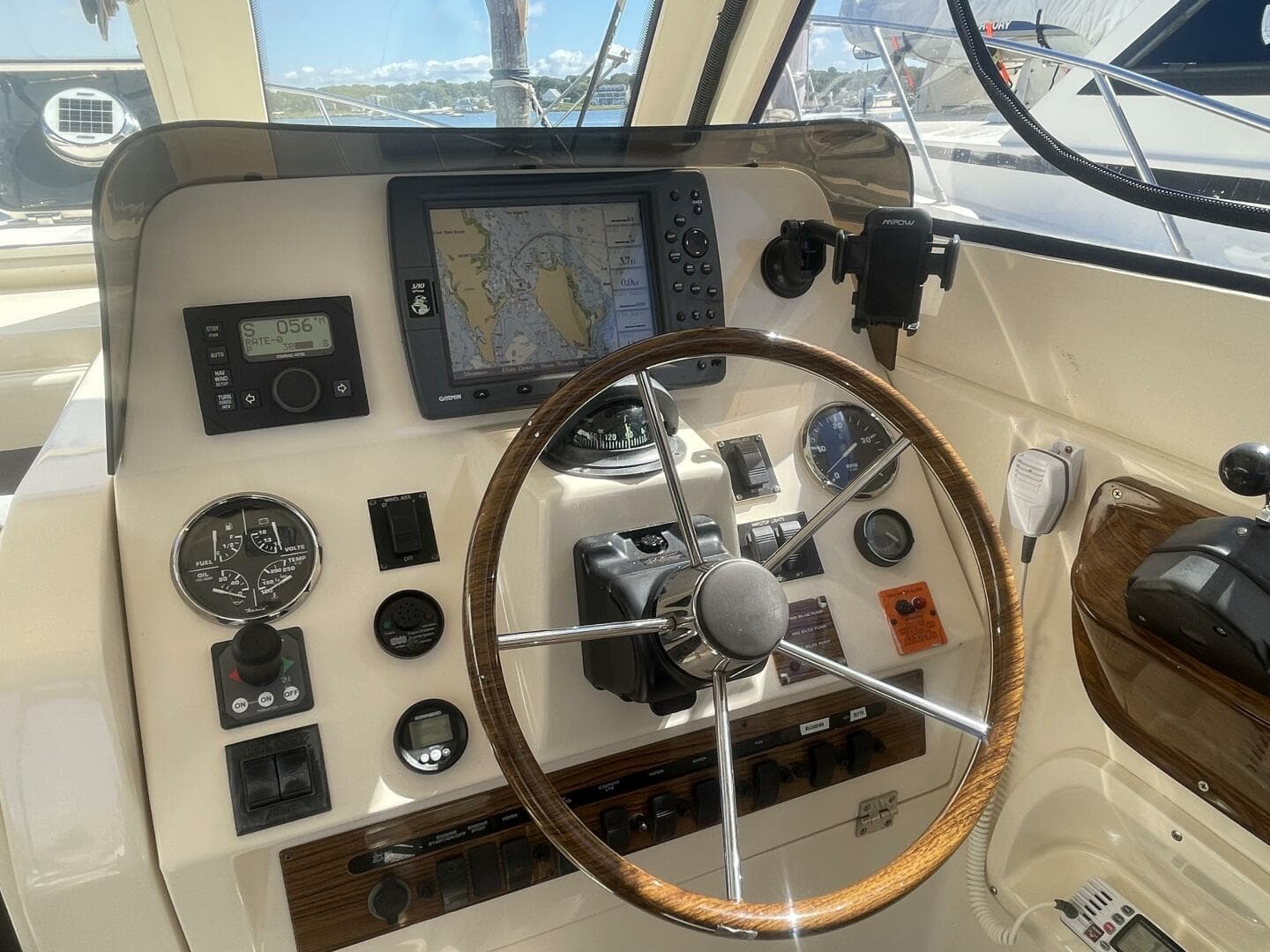 2005 Mainship 30 Pilot II