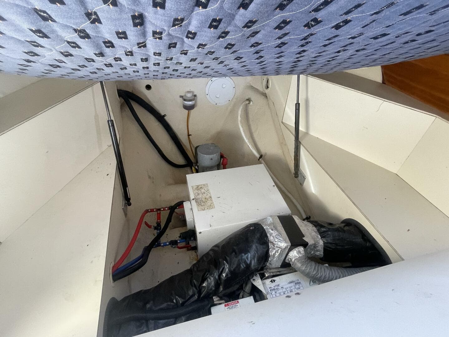 2005 Mainship 30 Pilot II