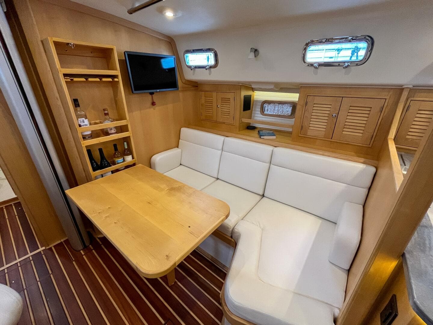 2023 Island Packet 439