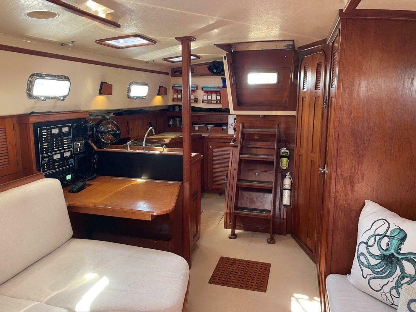1995 Island Packet 40