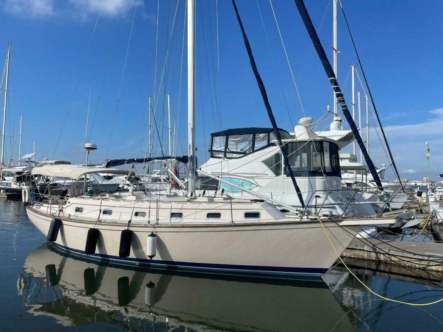 1995 Island Packet 40