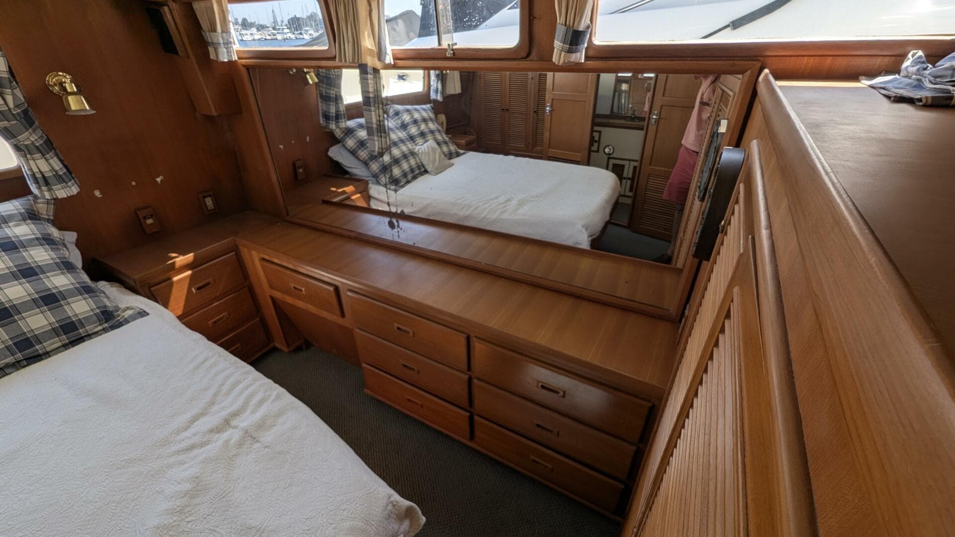 1988 Offshore Yachts 48 Yachtfisher