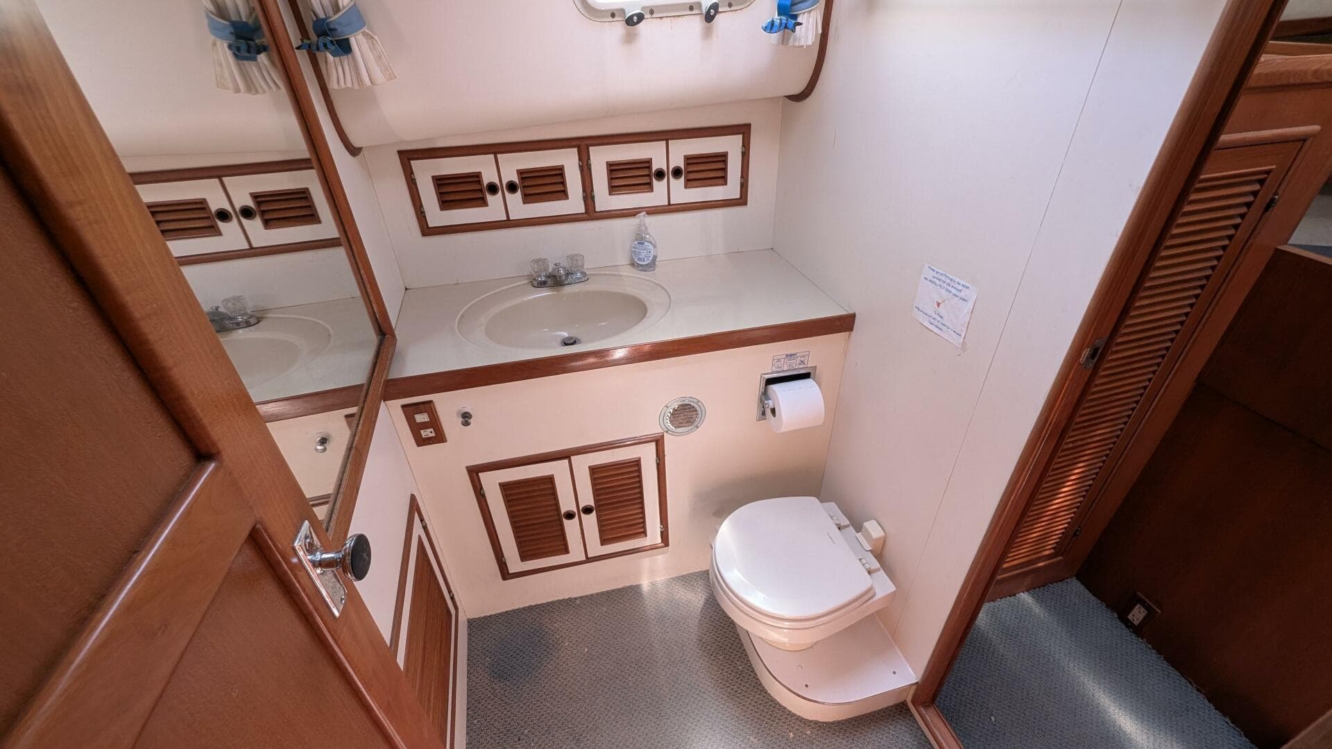 1988 Offshore Yachts 48 Yachtfisher