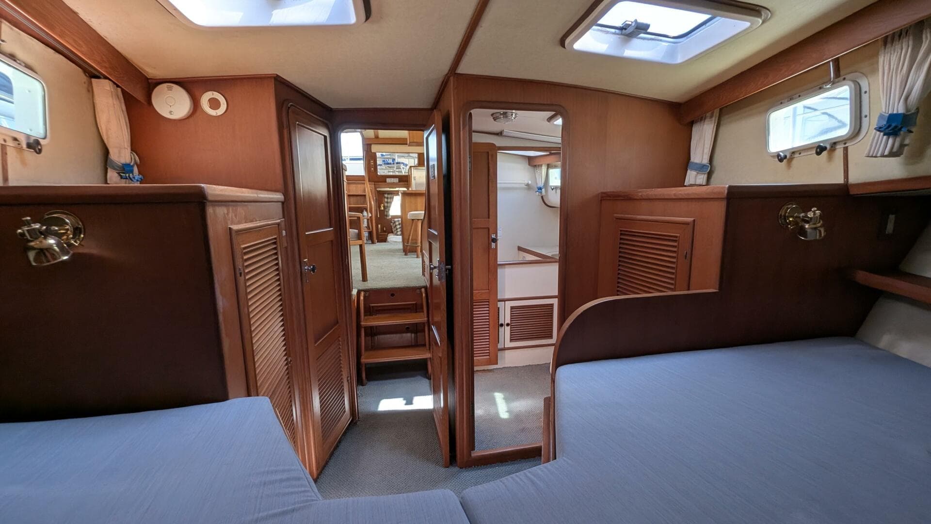 1988 Offshore Yachts 48 Yachtfisher