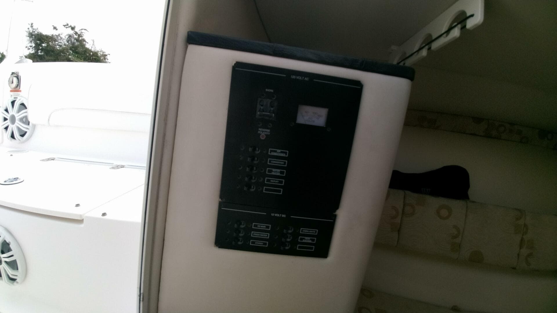 2006 Wellcraft 352 Sport