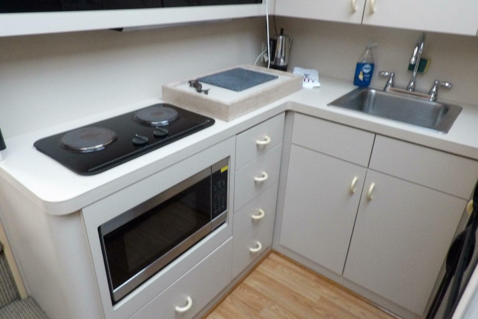 1991 Silverton 41 Convertible