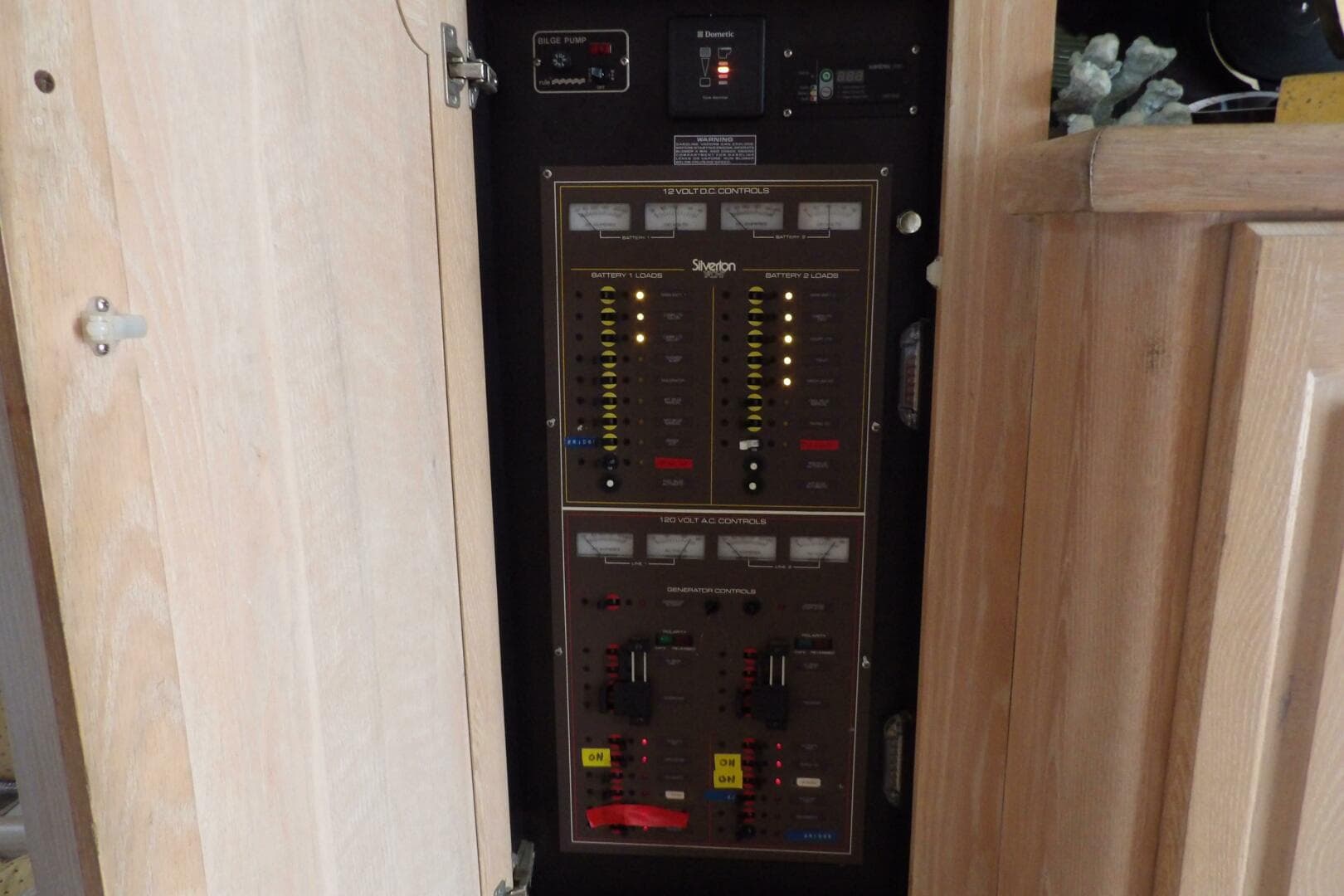 1991 Silverton 41 Convertible