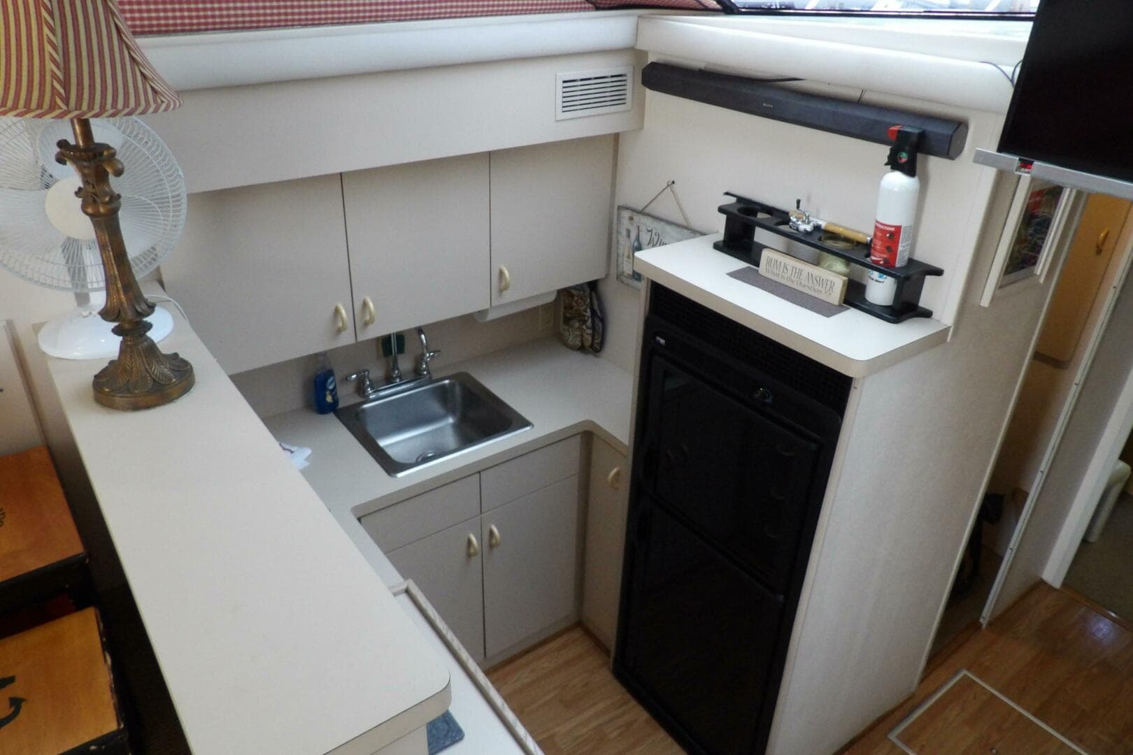 1991 Silverton 41 Convertible