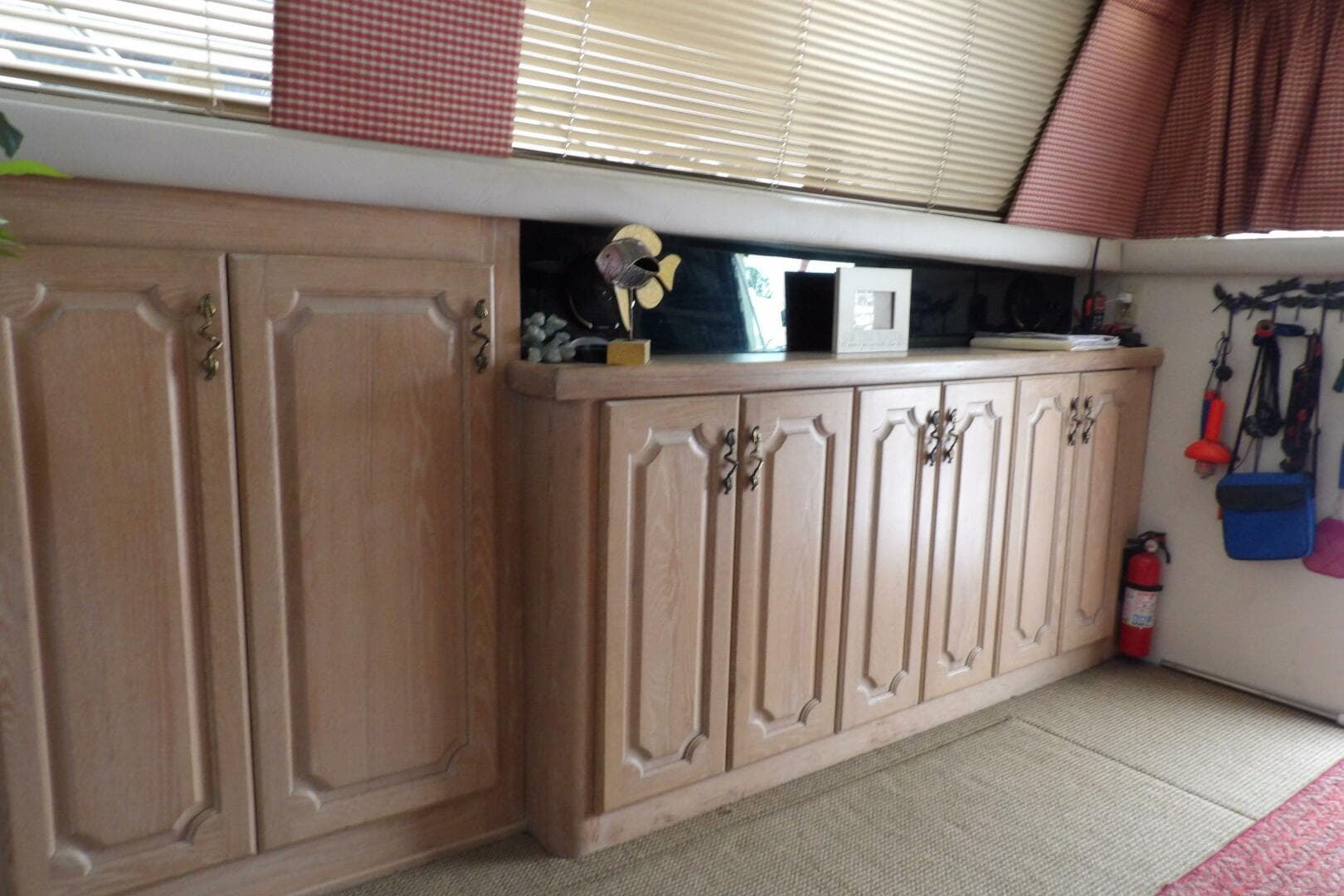 1991 Silverton 41 Convertible