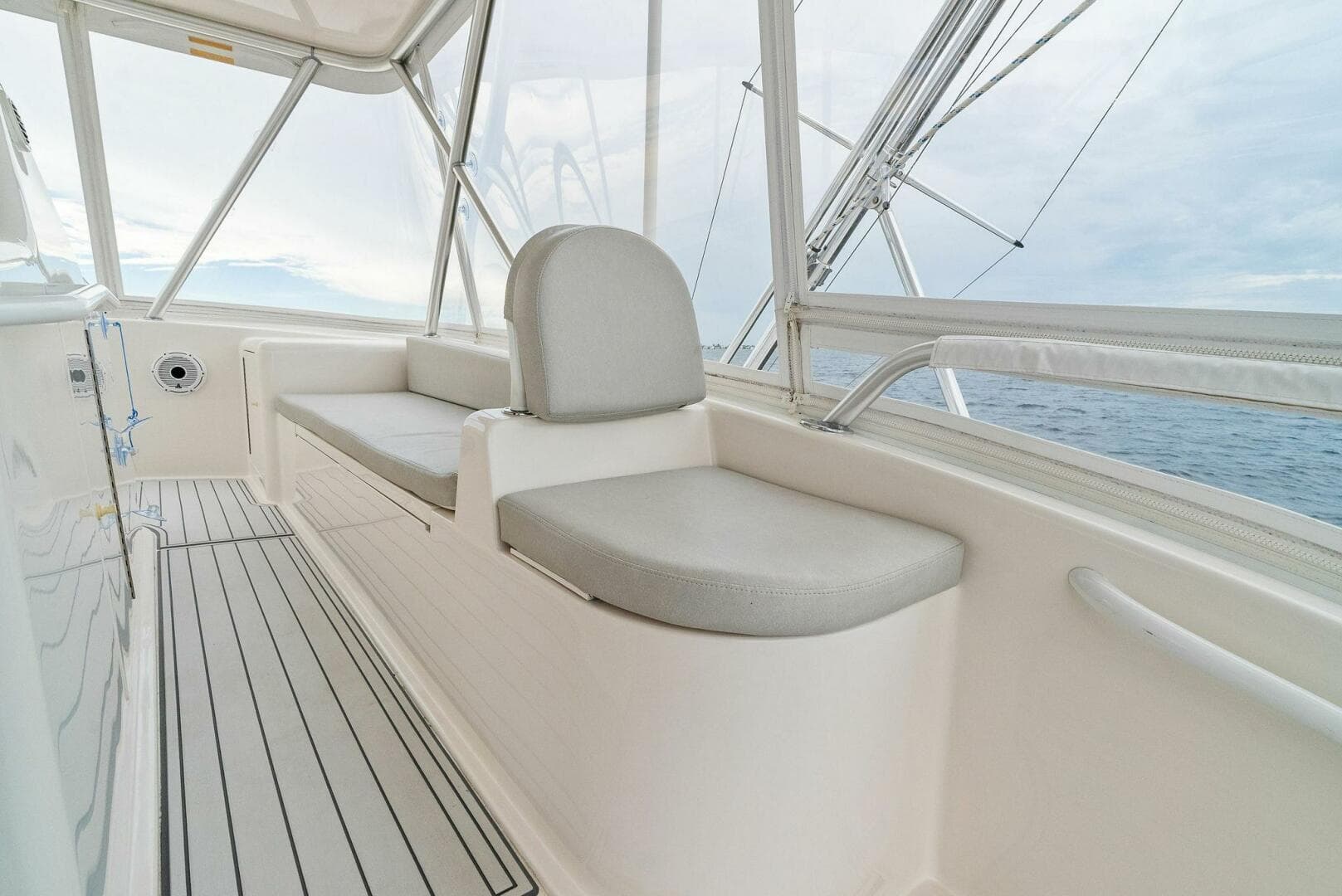 2006 Viking 61 Convertible KNOT ON CALL