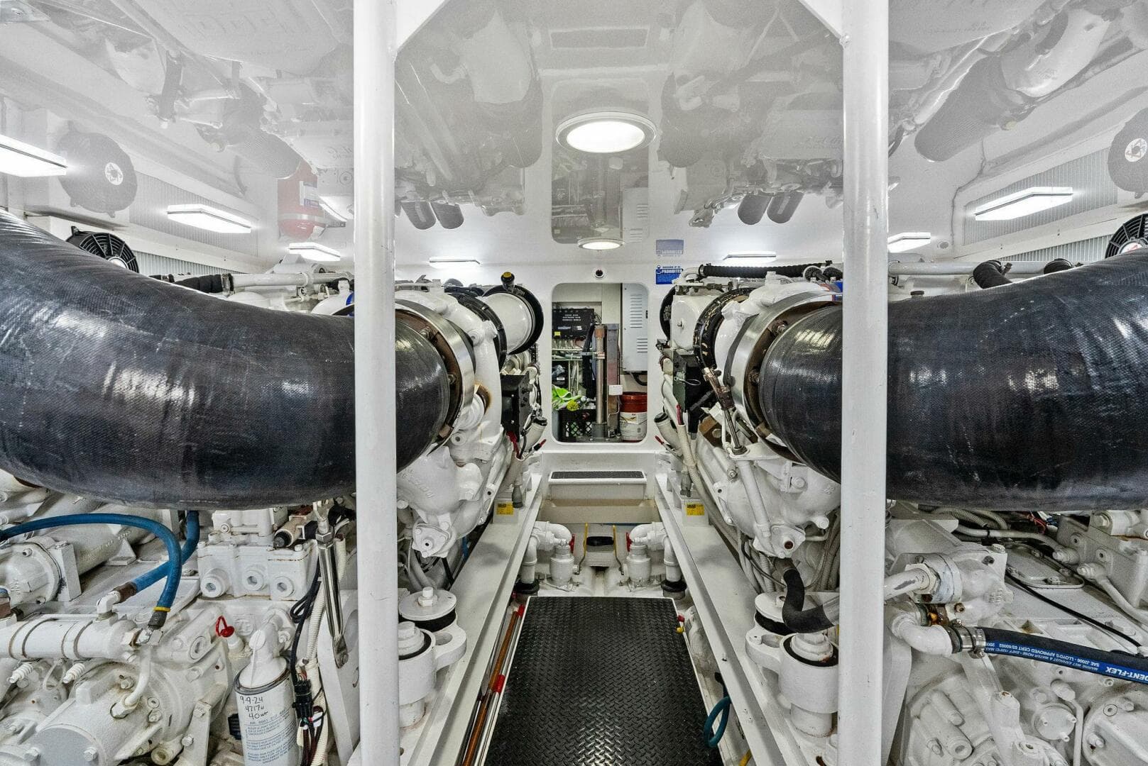 2006 Viking 61 Convertible KNOT ON CALL