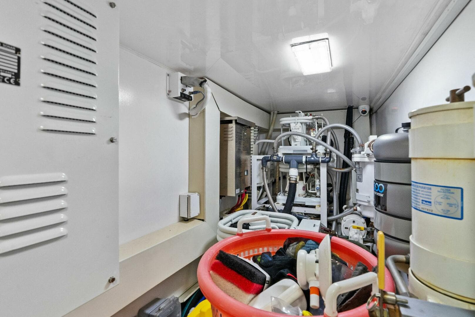 2006 Viking 61 Convertible KNOT ON CALL