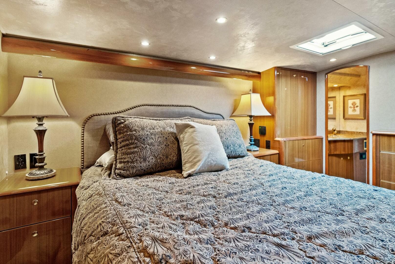 2006 Viking 61 Convertible KNOT ON CALL