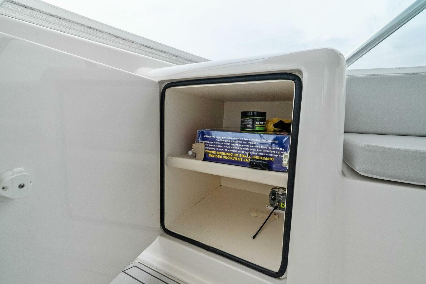 2006 Viking 61 Convertible KNOT ON CALL