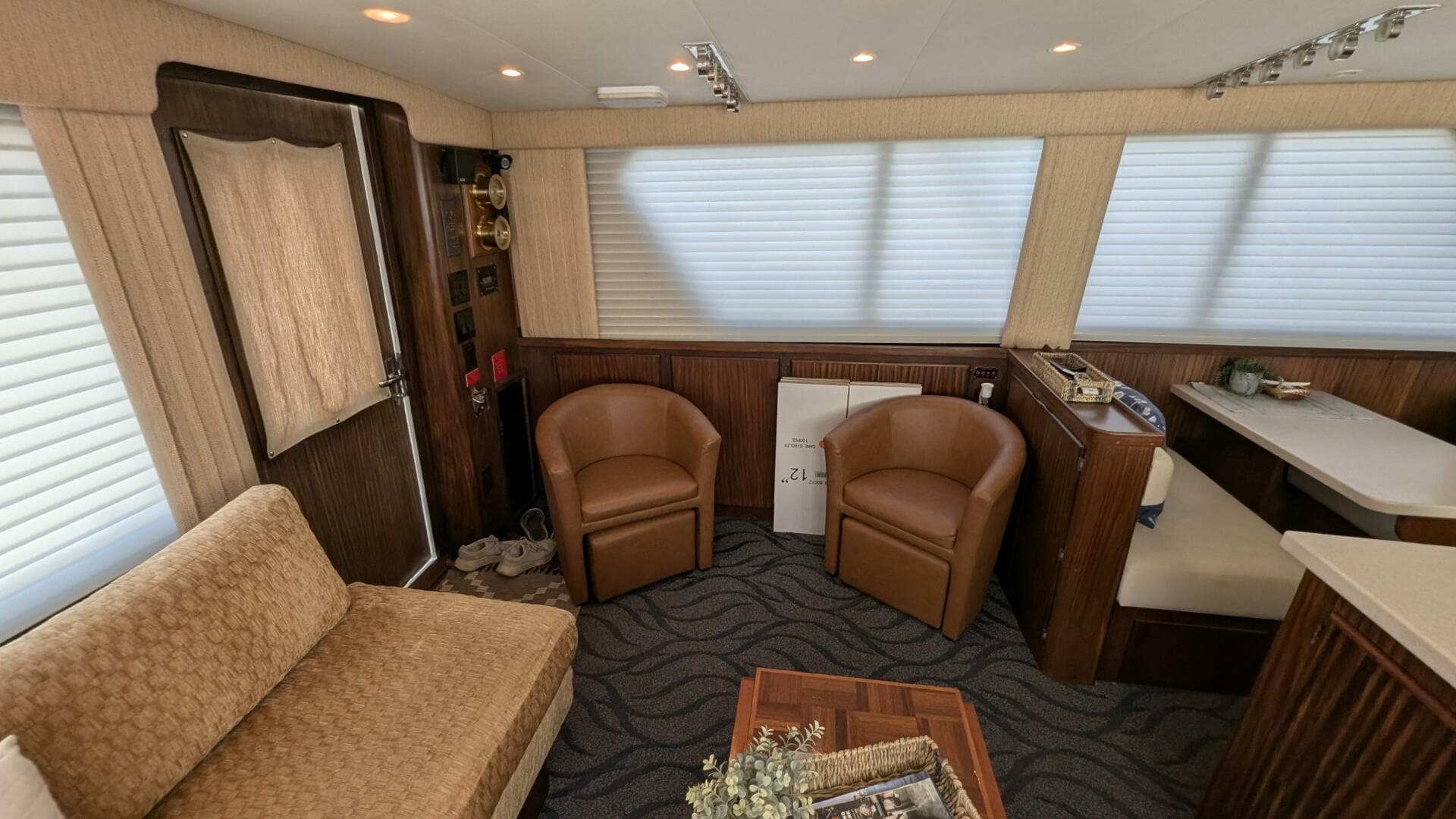 1987 Hatteras 55 Convertible