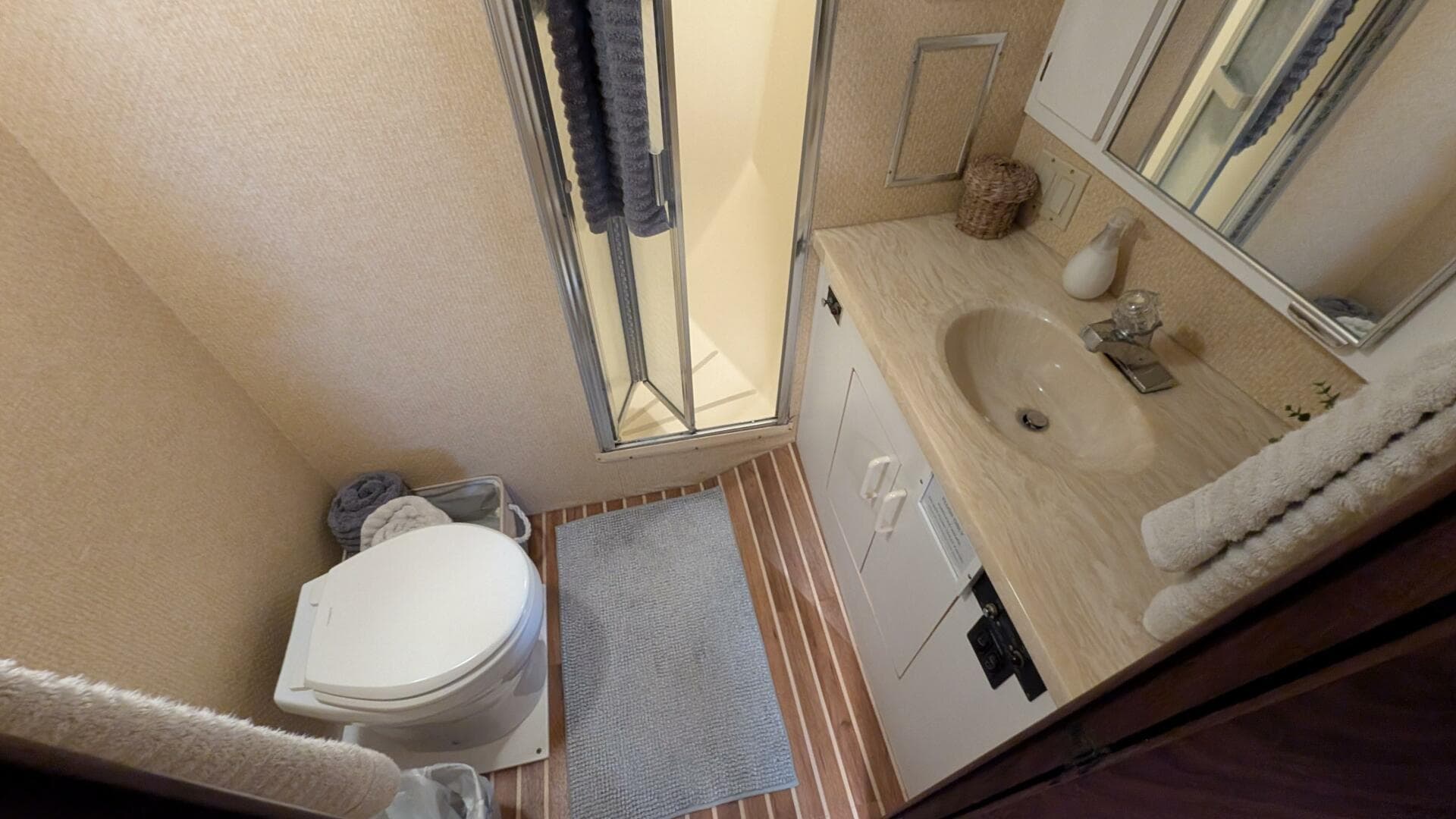 1987 Hatteras 55 Convertible