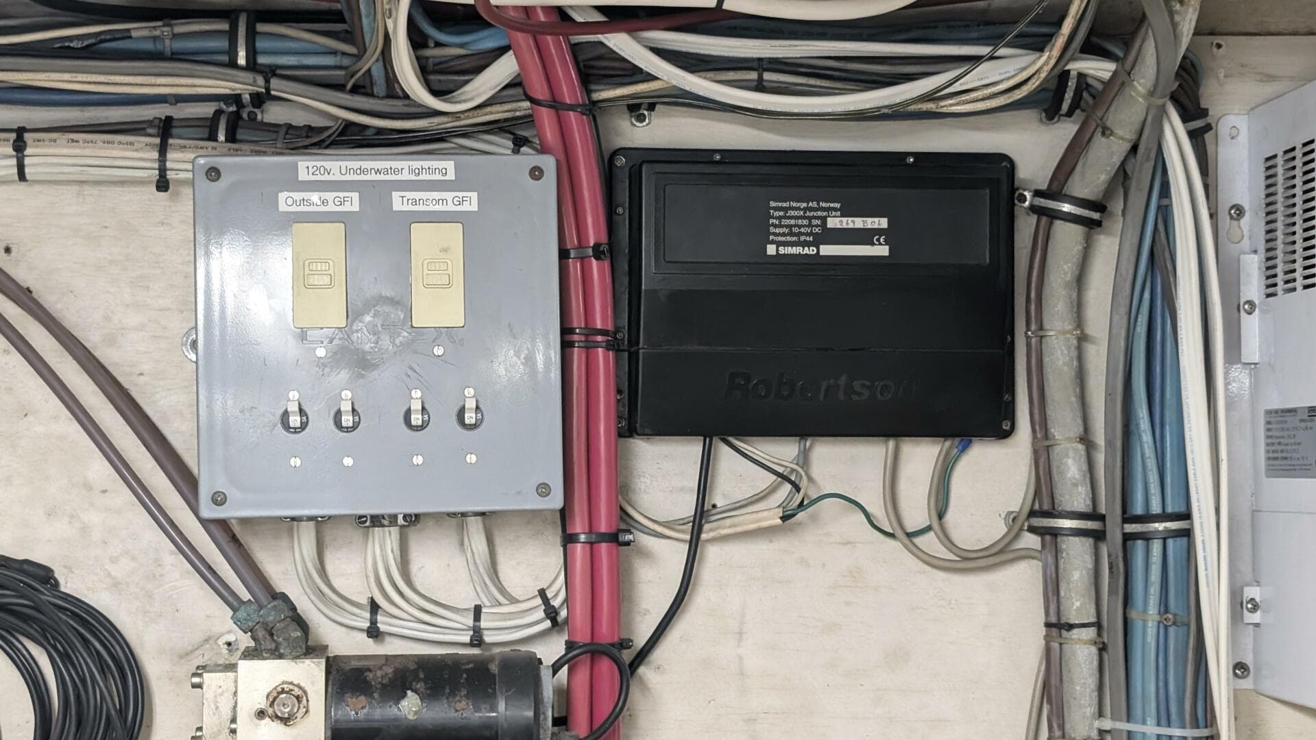 1987 Hatteras 55 Convertible